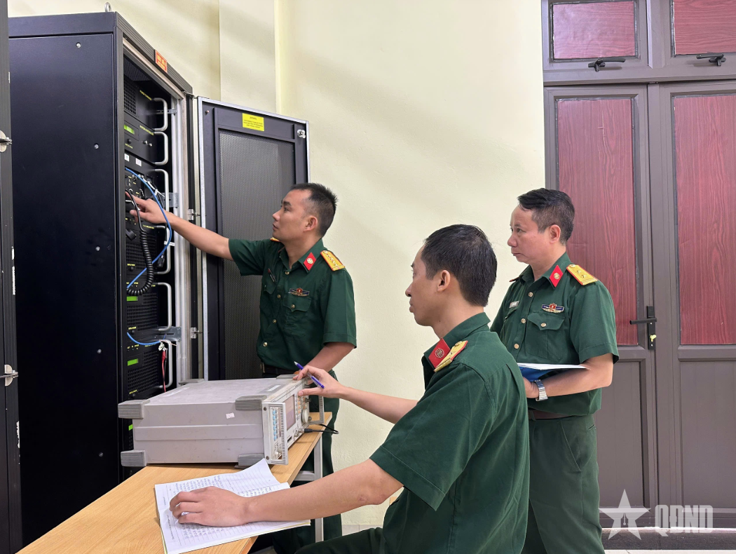 Thi đua làm chủ kỹ thuật vô tuyến điện
